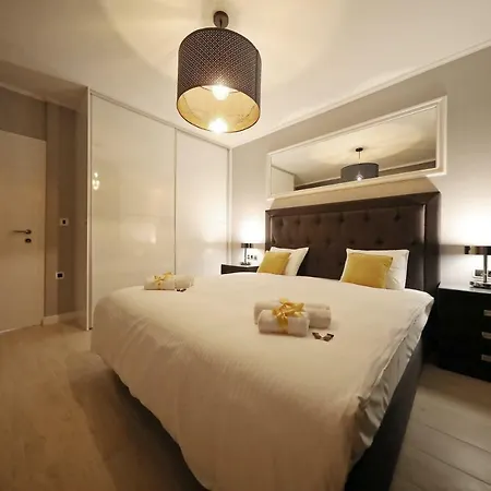 Marine Luxury Apartment